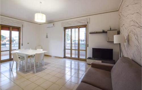 Awesome Apartment In Marina Di Strongoli With Wifi And 2 Bedrooms