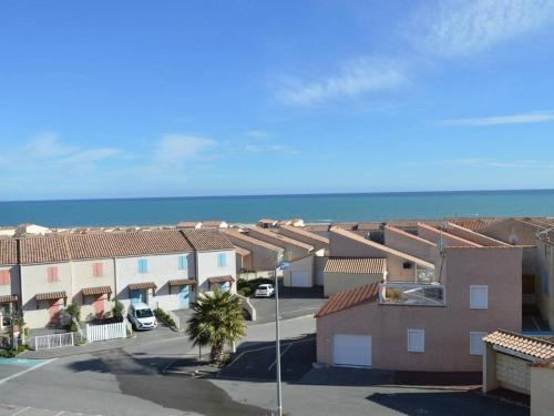 Appart 2 pièces avec balcon - 800m de la plage et parking privé - FR-1-229D-280