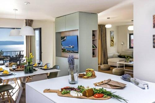 Villa Luxury Dream, Indoor Heated Pool, 7 persons, Sea Views, Omiš