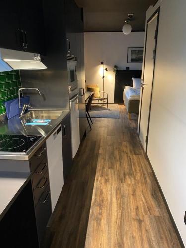Η κουζίνα ή μικρή κουζίνα στο Magnolia House Sollentuna