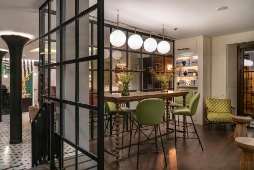 Vincci Molviedro Suites Apartments photo 41
