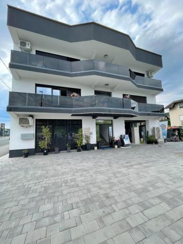 MURIC Apartman 7