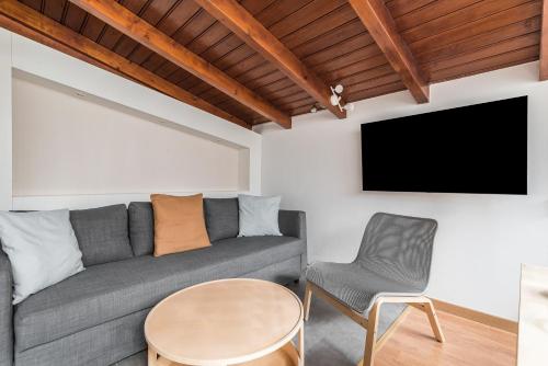 Home2Book Charming Beachside Retreat Las Canteras