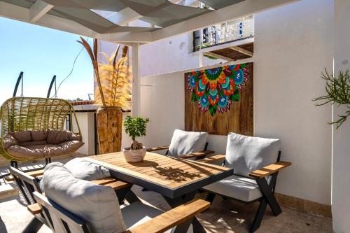 Μπαλκόνι ή βεράντα στο Noa Suite Hotel Only Adult
