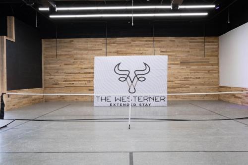Sijil, anugerah, tanda atau dokumen lain yang dipamerkan di The Westerner - Extended Stay