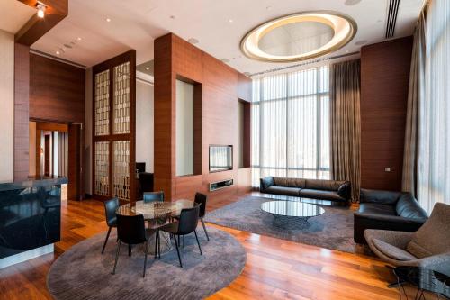 Ruang duduk di Sheraton Grand Istanbul Atasehir