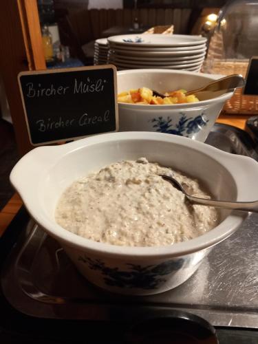 Jídlo v hotelu nebo okolí