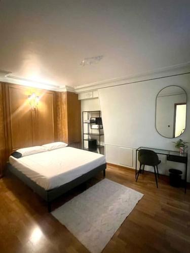 Posteľ alebo postele v izbe v ubytovaní Incroyable appartement parisien - Batignolles