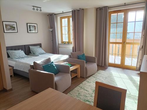 HighStone Apartments Between Places