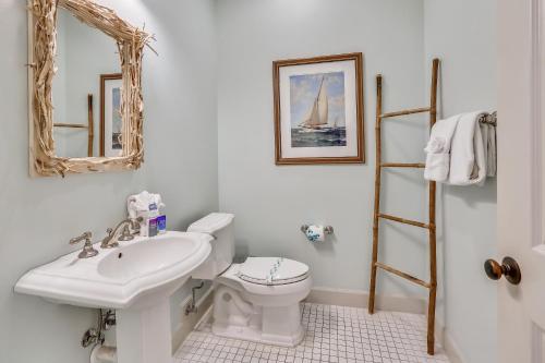 Et badeværelse på Standard 2 Bedroom C