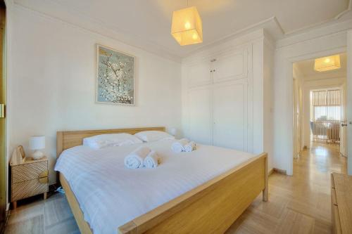 Upstays - Fully equipped - Terrace - Pool - Wifi