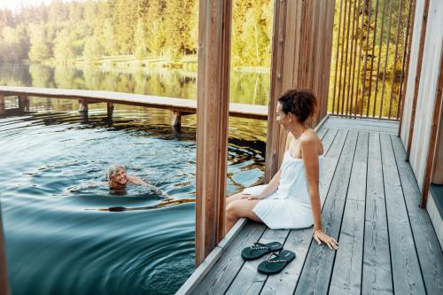 Φωτογραφία από το άλμπουμ του Forest Garden Romance σε Dolní Město