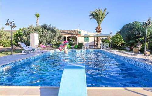Stunning home in Chiaramonte Gulfi with Outdoor swimming pool, WiFi and Private swimming pool