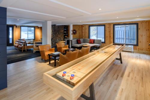 Ruang duduk di Mountain Modern Jackson Hole