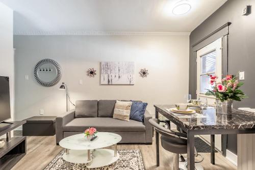 Upscale 2BR - Boutique Apartment - PRIME Location – Photos 3