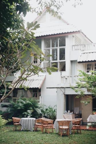 Κήπος έξω από το เฮือนริมน่าน Huen Rim Nan