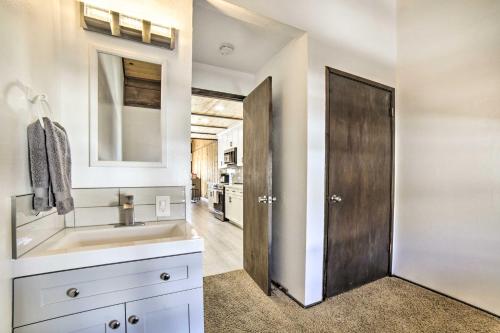 O baie la 1 Mi to Lake Tahoe Vacation Rental Home!