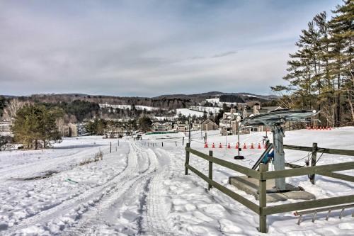 Inviting Vermont Home On Mount Ascutney! v zimě