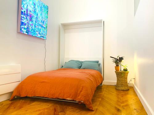 Spacious 2 bedroom apartment Champs Elysees and Golden Triangle