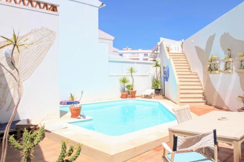 Kolam renang di atau dekat dengan Ericeira Soulsurfers Guesthouse