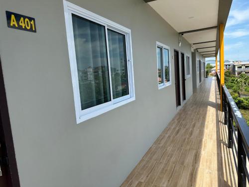 Ban công/sân hiên tại Better Life Residence Phuket