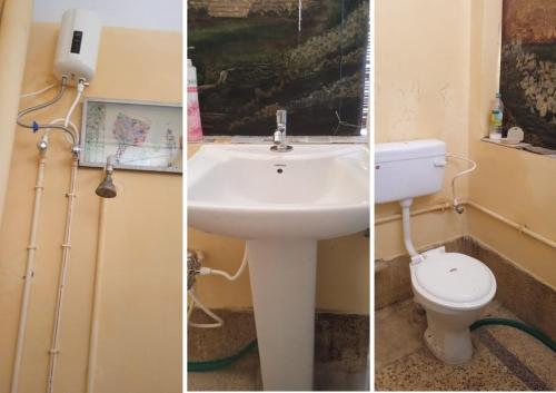 - deux photos d'une salle de bains avec lavabo et toilettes dans l'établissement Divine view - Ac room for 2 pax - Swarna Bhavan, à Purî
