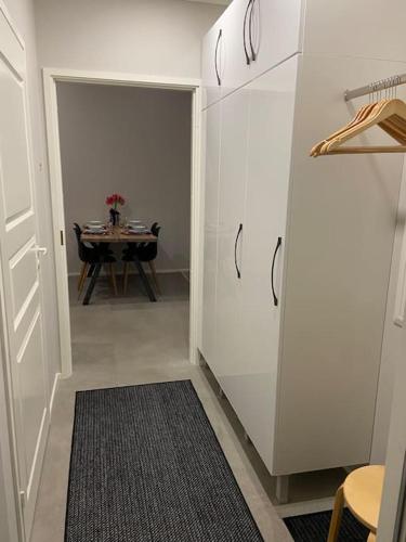 Gambar di galeri bagi StrandRo - mökki järven rannalla di Luoto