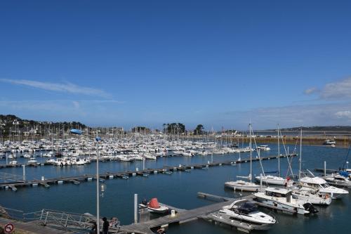 Appartement 6 pers avec WIFI, vue sur mer et le port à PERROS-GUIREC - Réf 821