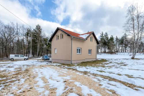 Apartman Vedro Polje semasa musim sejuk