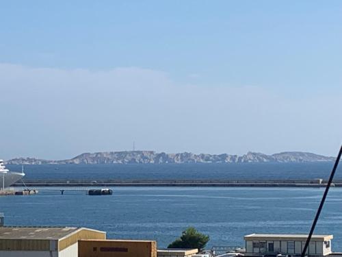 Zdjęcie z galerii obiektu Villa Castor, Marseille, 8 personnes, Vue mer w Marsylii
