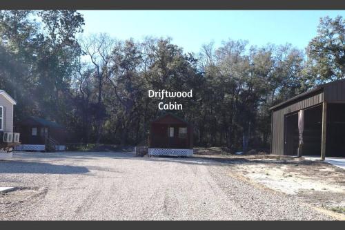 Driftwood Cabin - 2nd Street – Photos 2