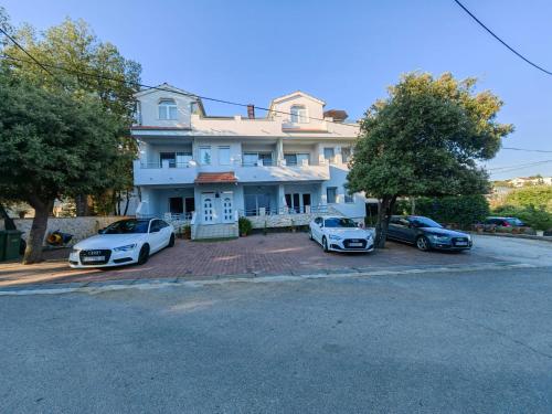 Gallery image of Maris apartments, Petrčane in Petrcane