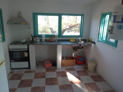 Η κουζίνα ή μικρή κουζίνα στο La Higuerita