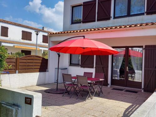 Maison rénovée 2 chambres, proche forêt, terrasse, Saint Jean de Monts - FR-1-323-244