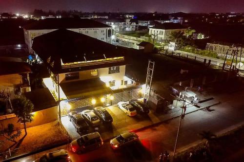FIVE CLOVER HOTEL – Photos 4