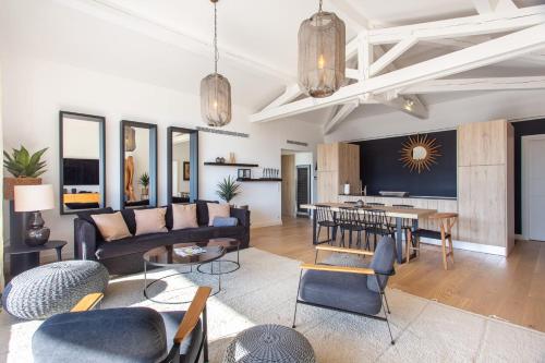 HIBISCUS PENTHOUSE