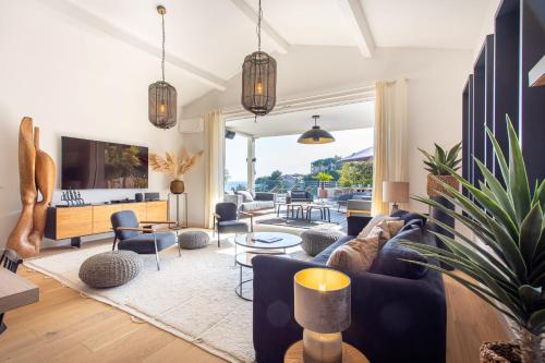 HIBISCUS PENTHOUSE