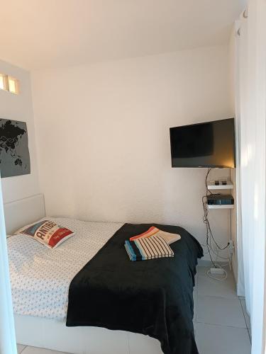 Le Corinthe studio apartment