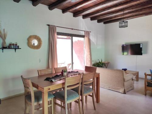 Entre Uvas y Siestas - Casa Álamos
