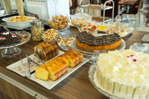 ホテルの敷地内または近くでの食事または食べ物