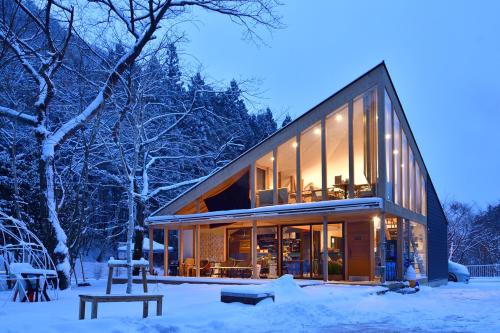 Onsen Glamping ShimaBlue v zimě