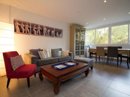 Appartement T3 à Balaruc-les-Bains – 2 Chambres, Clim, WiFi, Parking, Proche Thermes, Classé 4* - FR-1-553-189