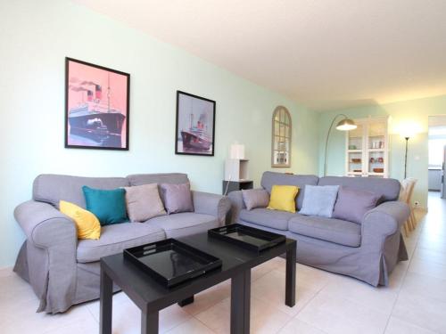 Appartement 3 pièces moderne à Balaruc-les-Bains avec garage privé, internet et équipements complets - FR-1-553-191