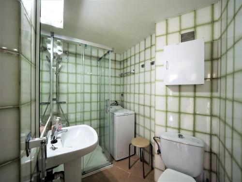 Koupelna v ubytování InmoSantos Oasis A1