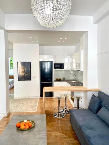 Modern 3BR Maisonette with garden 10 min from Acropolis