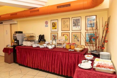 Jídlo v hotelu nebo okolí