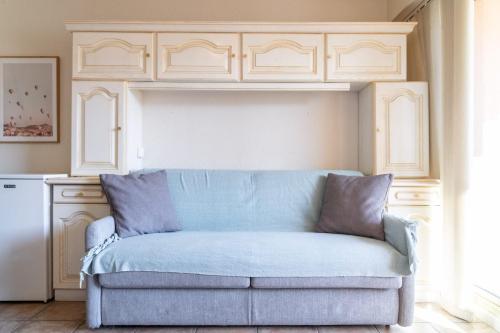 South facing studio with sea view – Photos 3