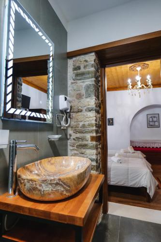 Gallery image of Hotel Bineri in Gjirokastër