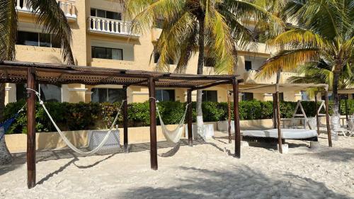 SUNSET BEACH FRONT APARTMENT – Photos 3
