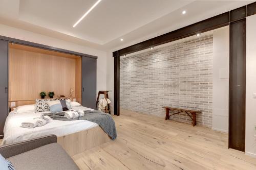 Isidora Apartment by Mamo Florence